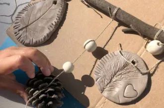 Atelier 4-6 ans parent-enfant : Empreintes végétales_Le Grand-Village-Plage