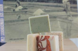 Atelier de fabrication de savon au Port des Salines