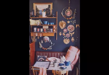 Un mur de décorations